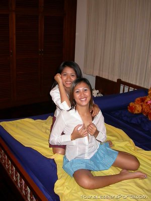 Young Lesbians Portal pleased to share with you a free xxx photo gallery with miss in her twenties in the exciting lesbian interlude